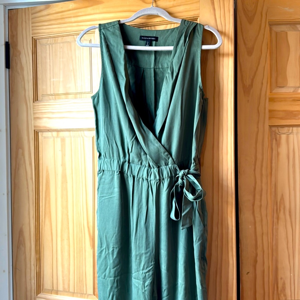 Banana republic, jumpsuit, army green jogger bottom new without tags